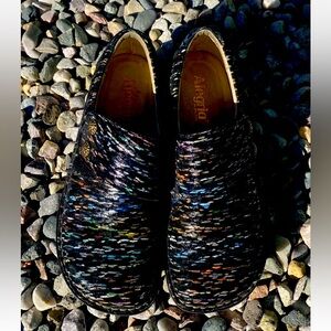 Women’s Alegria Professional Clog size 40  9.5 Minnow Rainbow EUC